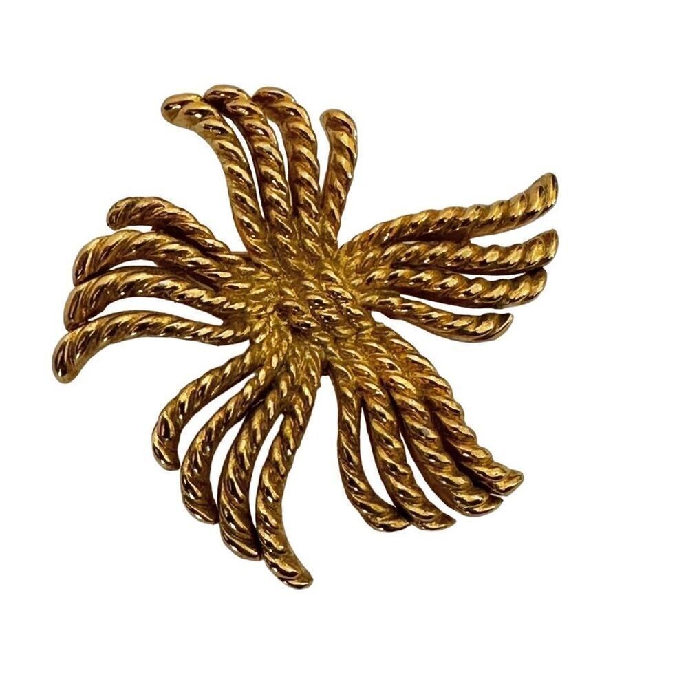 Gold tone vintage brooch